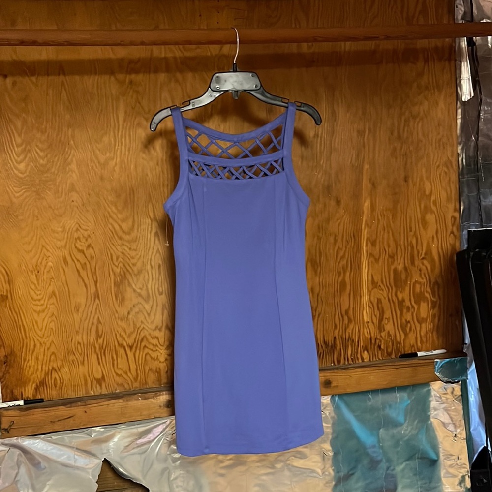 This purple dress is a size 14 dress perfect for parties, weddings and dinners.